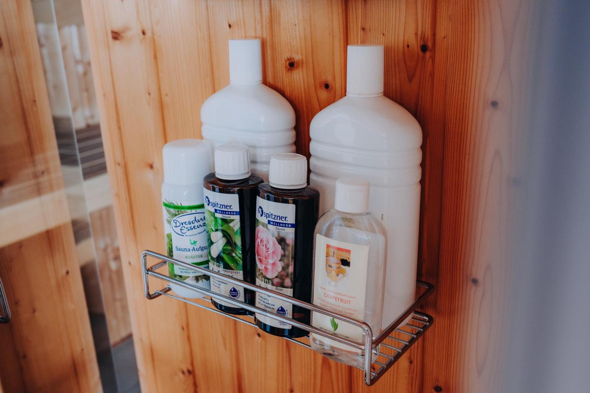 茨维泽尔 Lindenhaus酒店 外观 照片